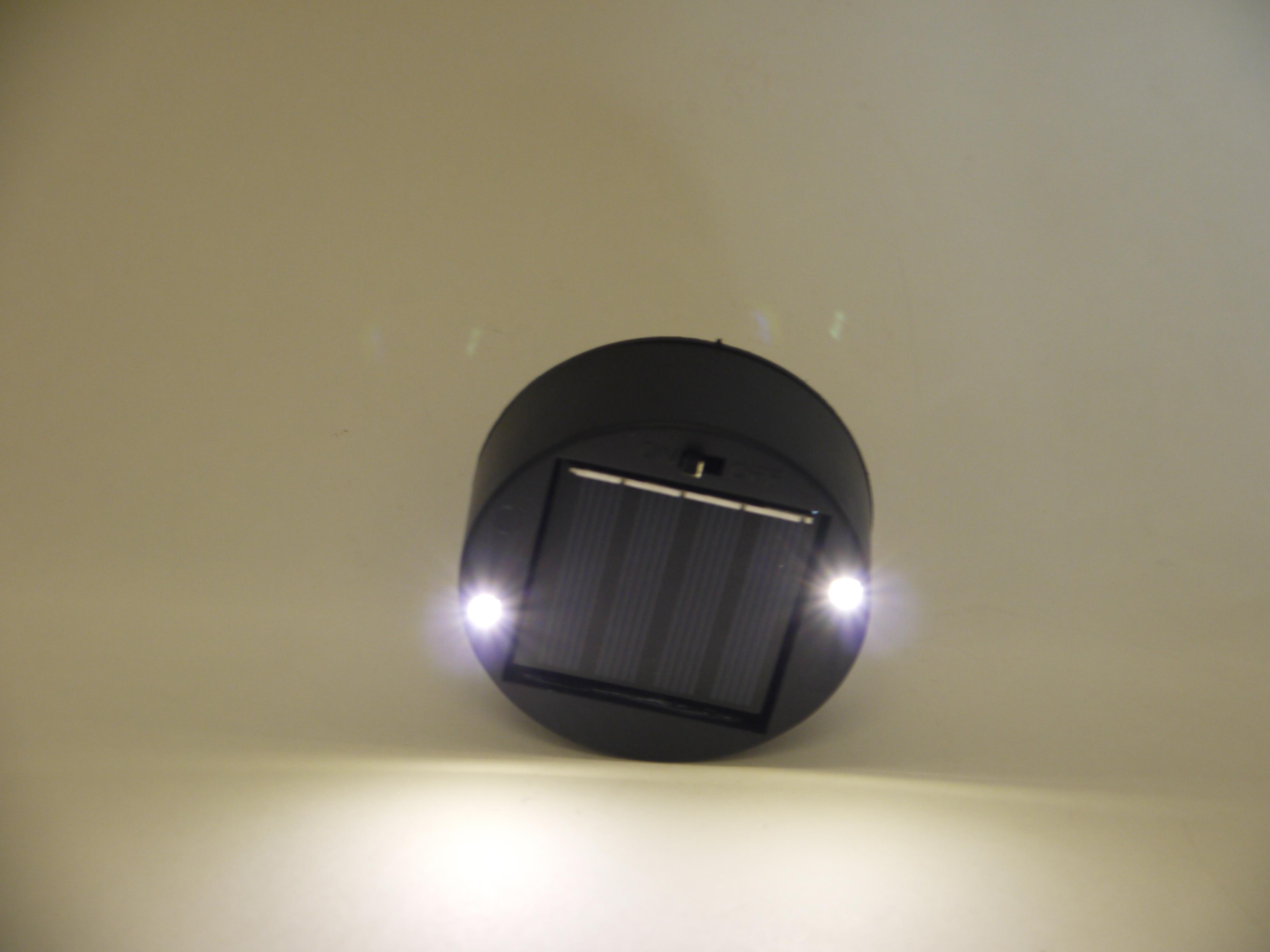 Solarmodul Ola 15 neutralweiß mit Sockel