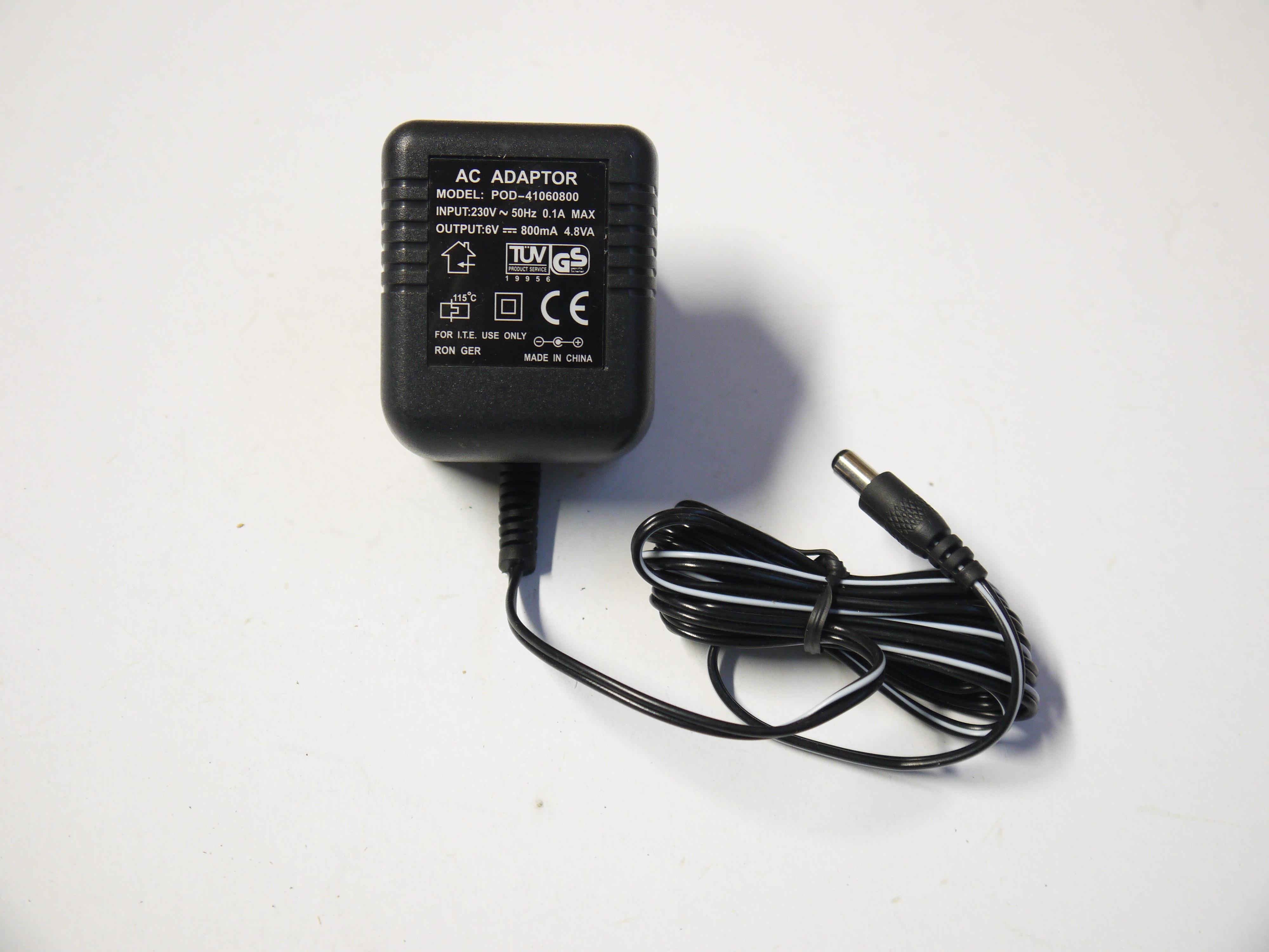 Steckertrafo 6 Volt-AC/DC mit Ringstecker