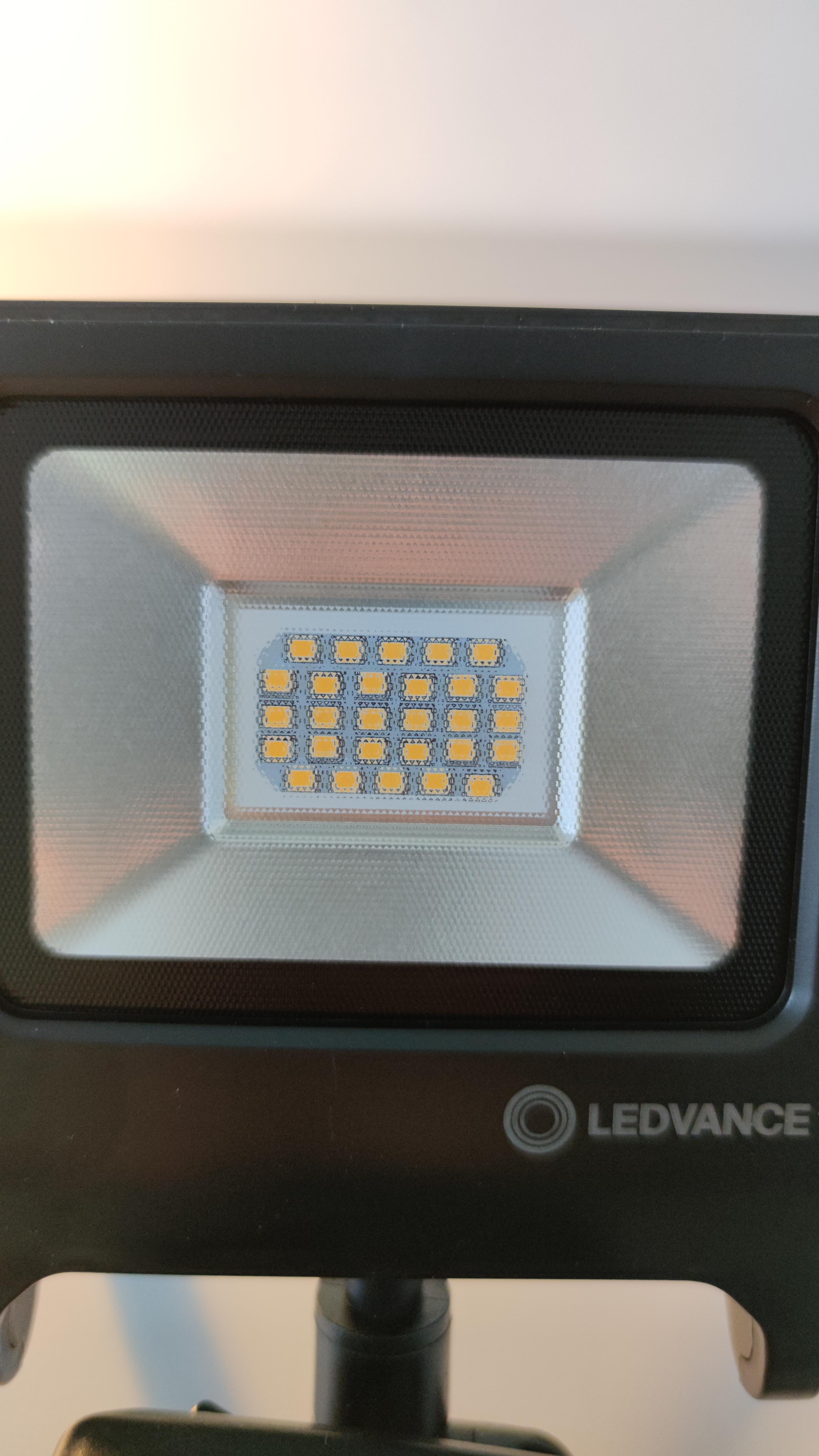 LED Fluter Außenwandleuchte mit Bewegungsmelder 20Watt 4000K