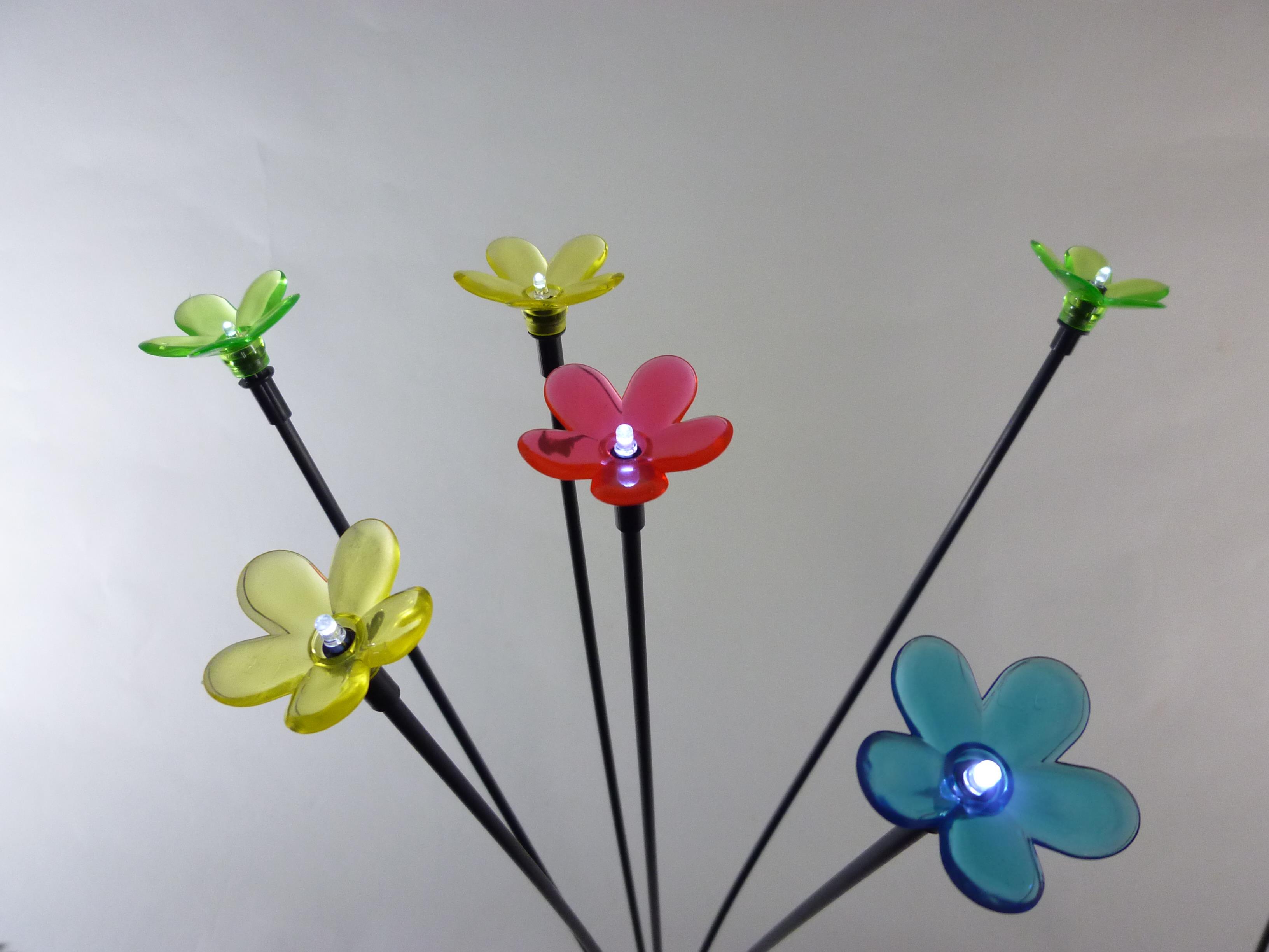 LED Solar Stick Flower  "bunt" 18 flammig