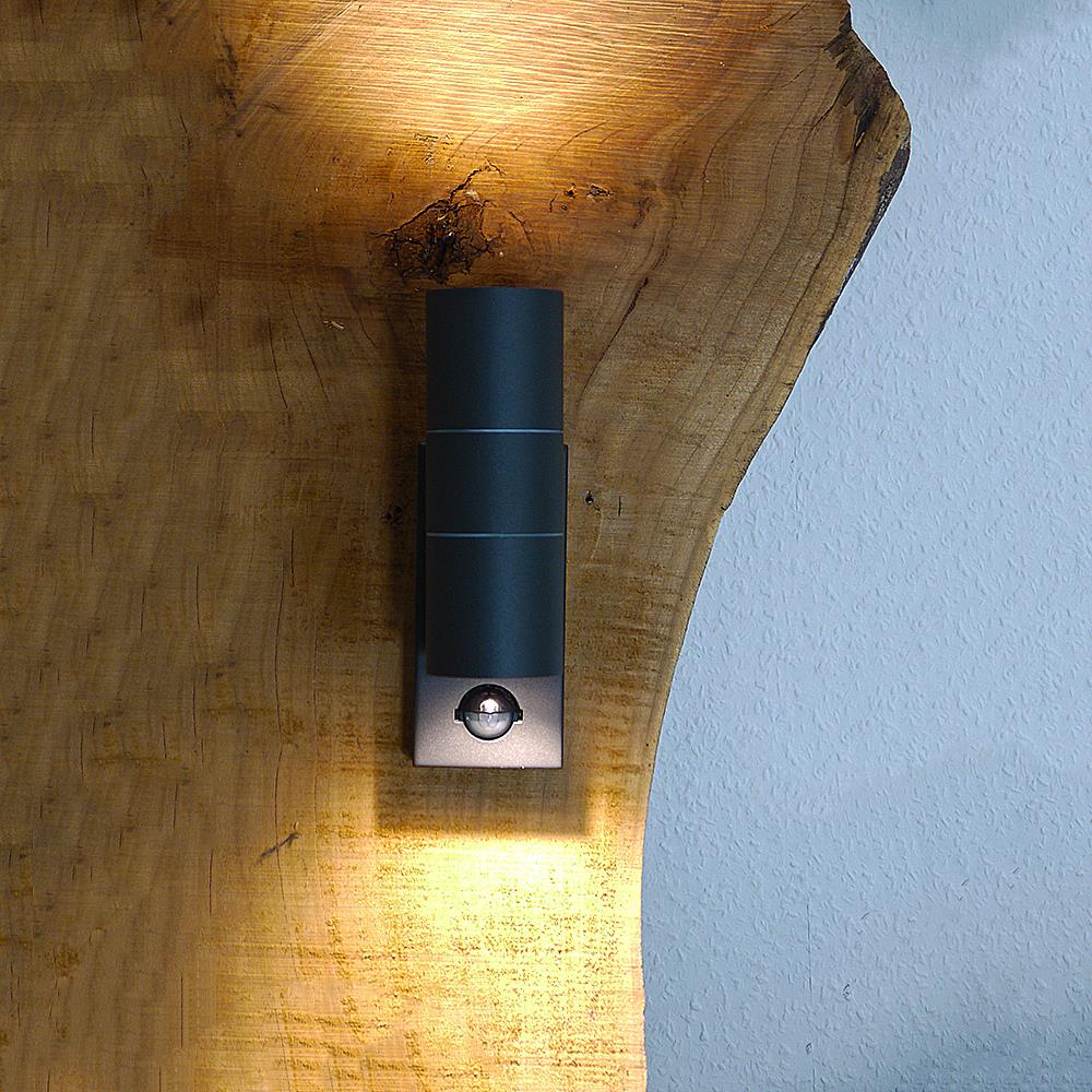 LED Außen-Wandleuchte Bornholm 2-flammig mit Sensor, verschiedene Farben