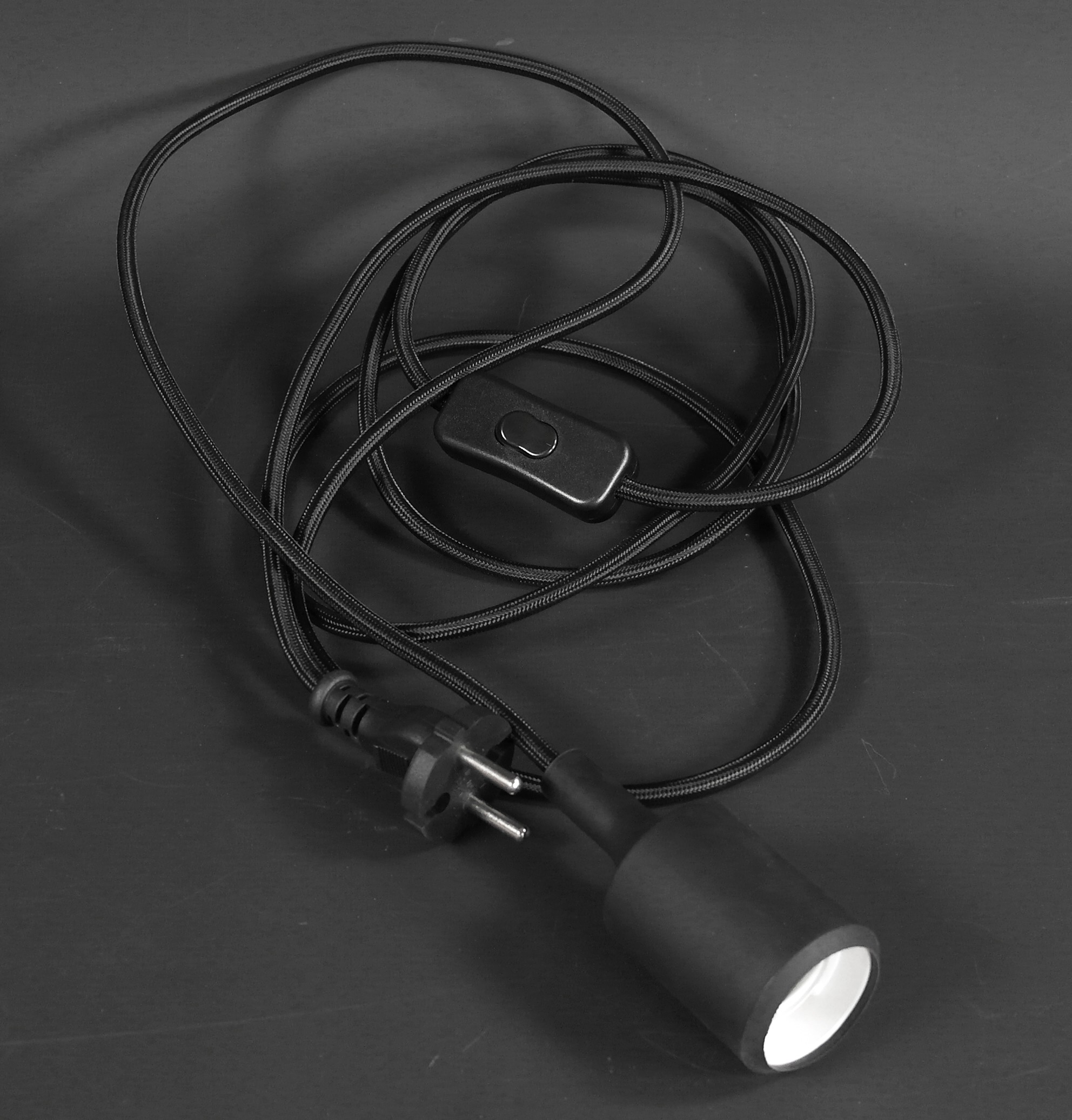 Pendel-Steckdoseanschlußkabel schwarz