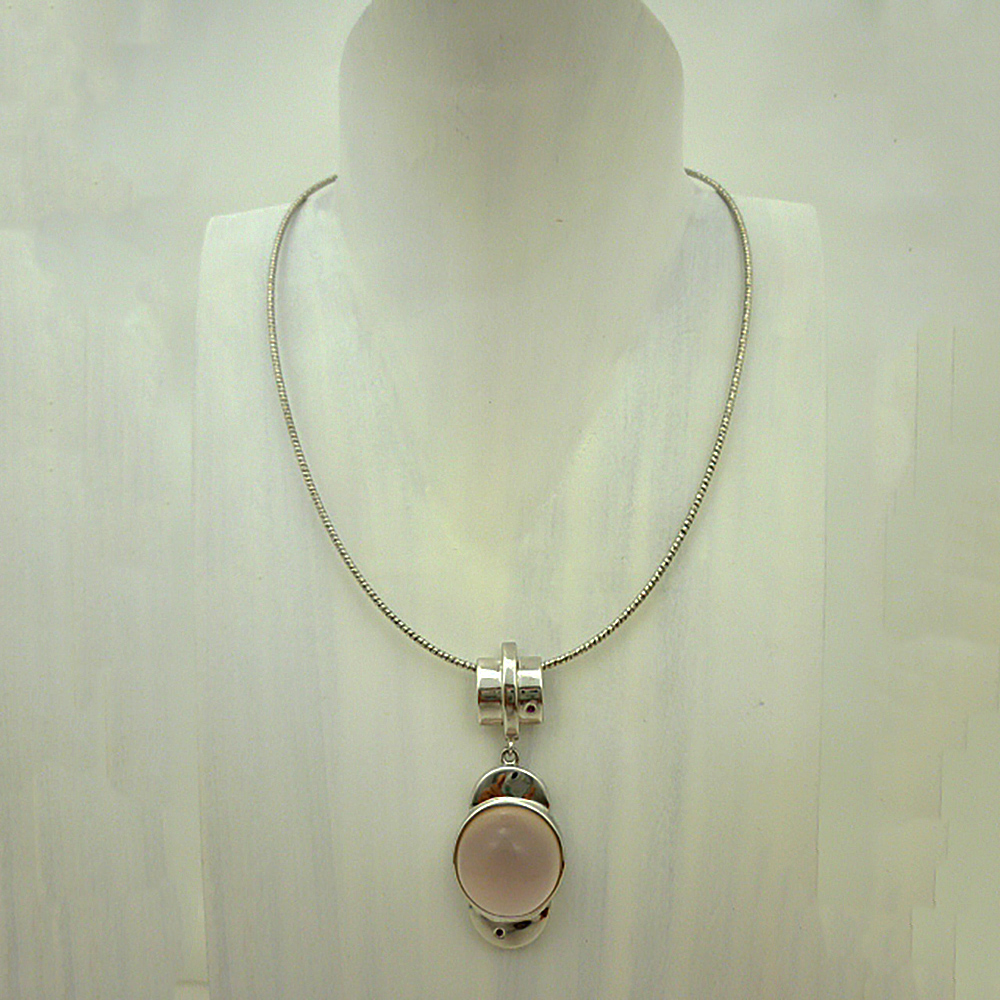 Hochwertiger Edelstein Anhänger mit Rosenquarz und Silberkette