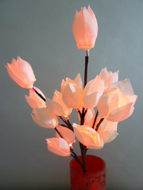 Blütenzweig LOTUS LED Dekoleuchte batteriebetrieben