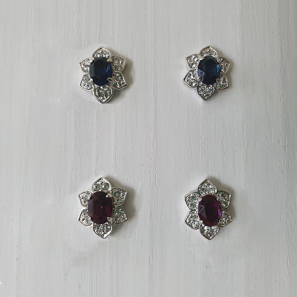 Ohrstecker "Blume" im Set, mit Stein blau und Stein lila Ohrstecker "Blume" im Set, mit Stein blau und Stein lila