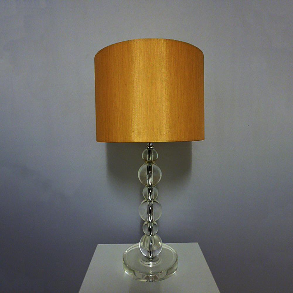 Tischleuchte VIRAG mit Kristallfuß und Seiden - Stoffschirm Kristallleuchte