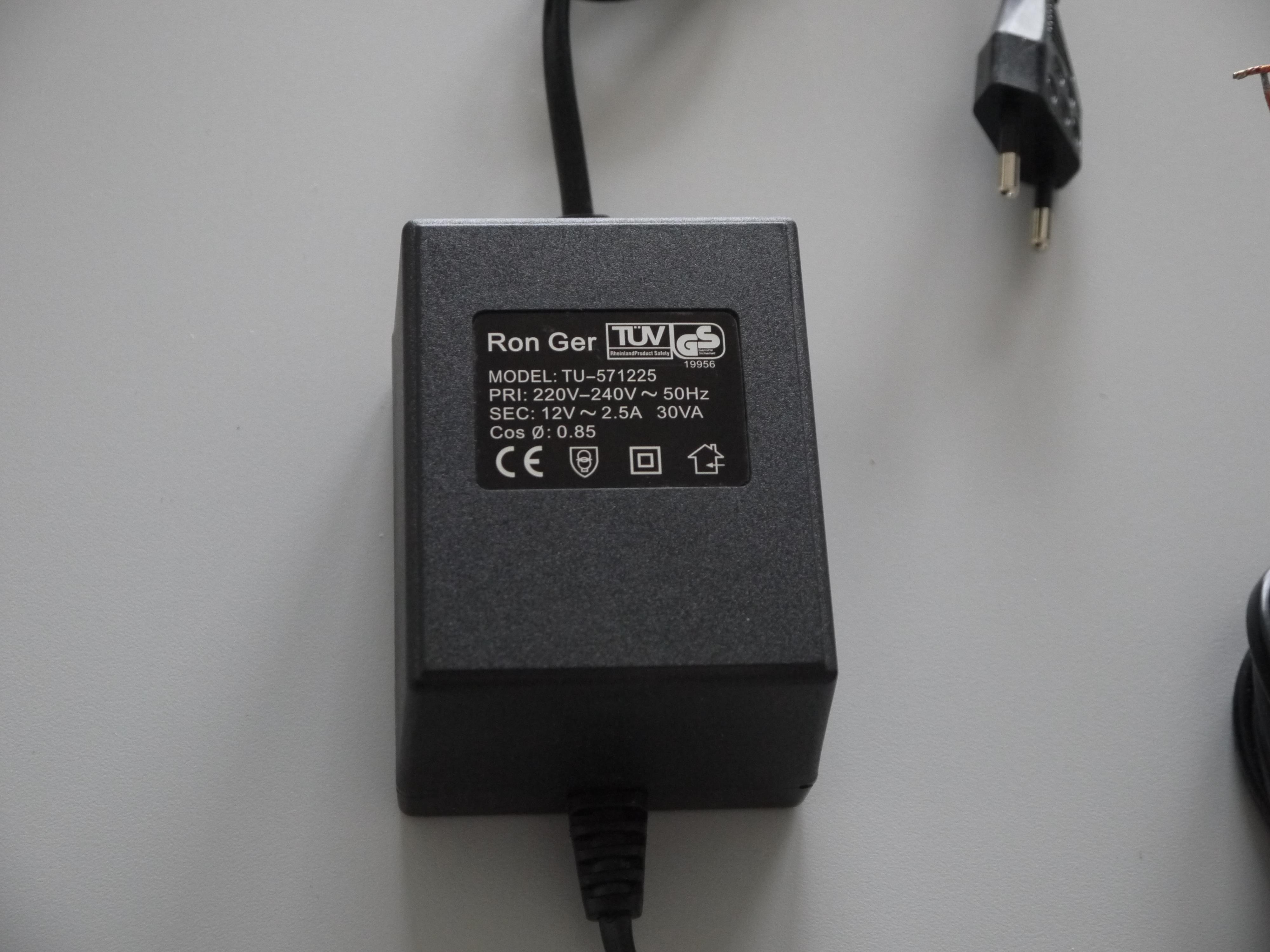 Kabeltrafo mit Fußschalter 12V