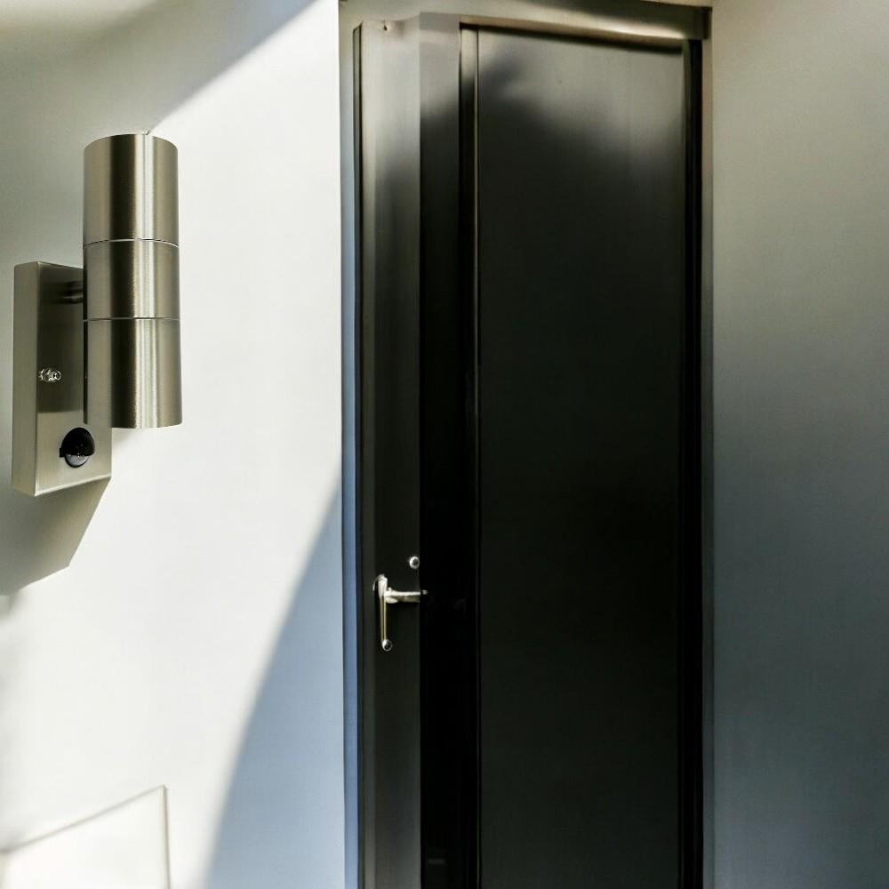 LED Außen-Wandleuchte Bornholm 2-flammig mit Sensor